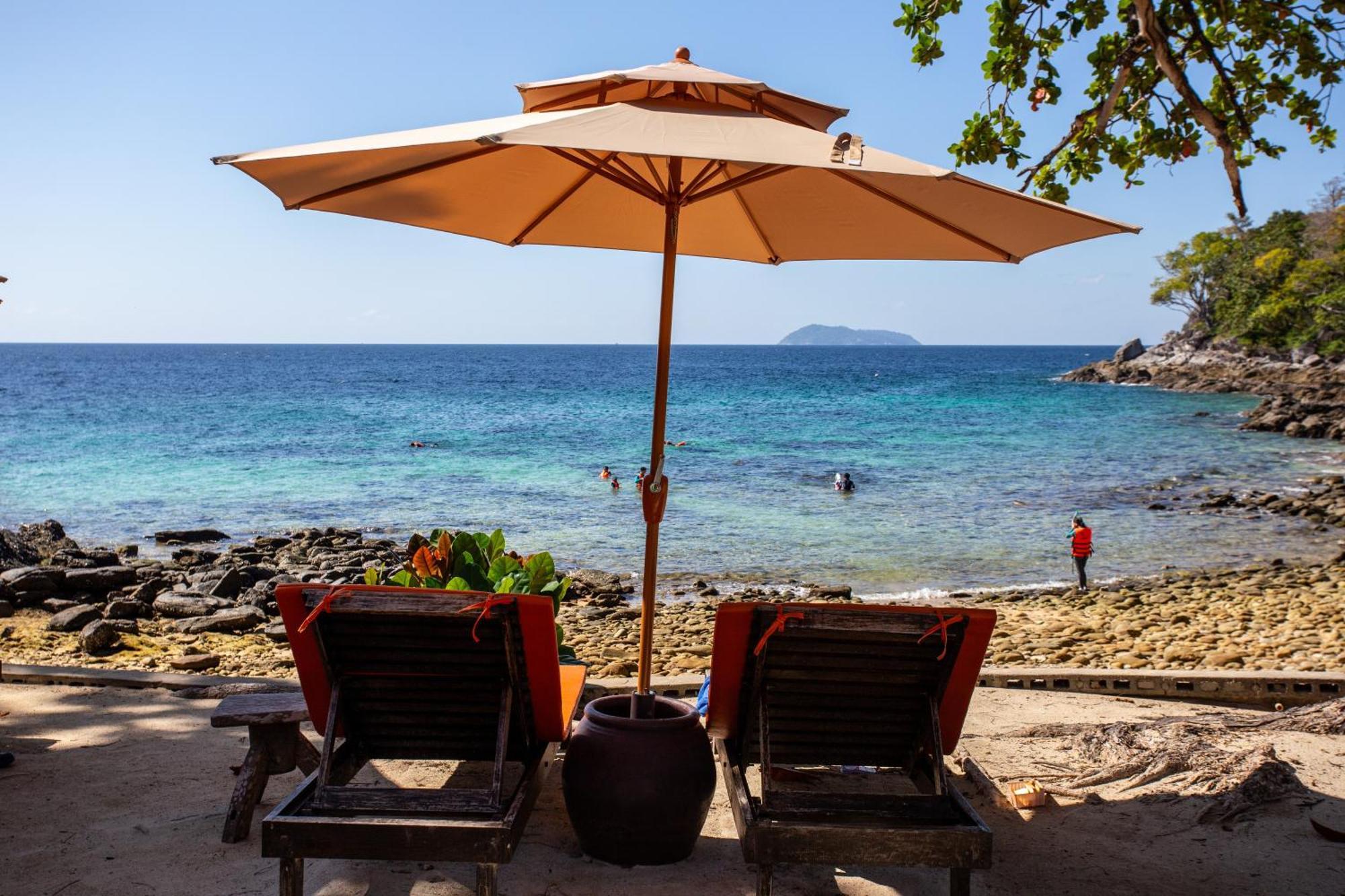 Ban Raya Resort And Spa Koh Racha Yai Exterior photo