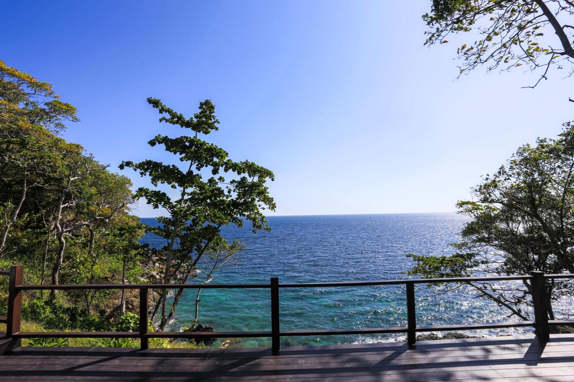 Ban Raya Resort And Spa Koh Racha Yai Exterior photo