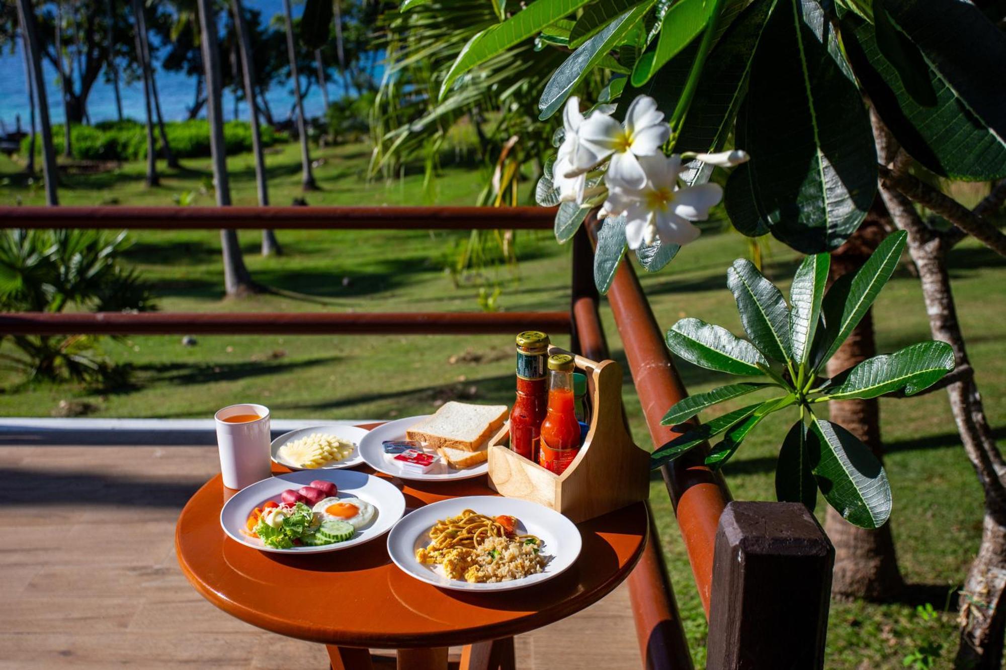 Ban Raya Resort And Spa Koh Racha Yai Exterior photo
