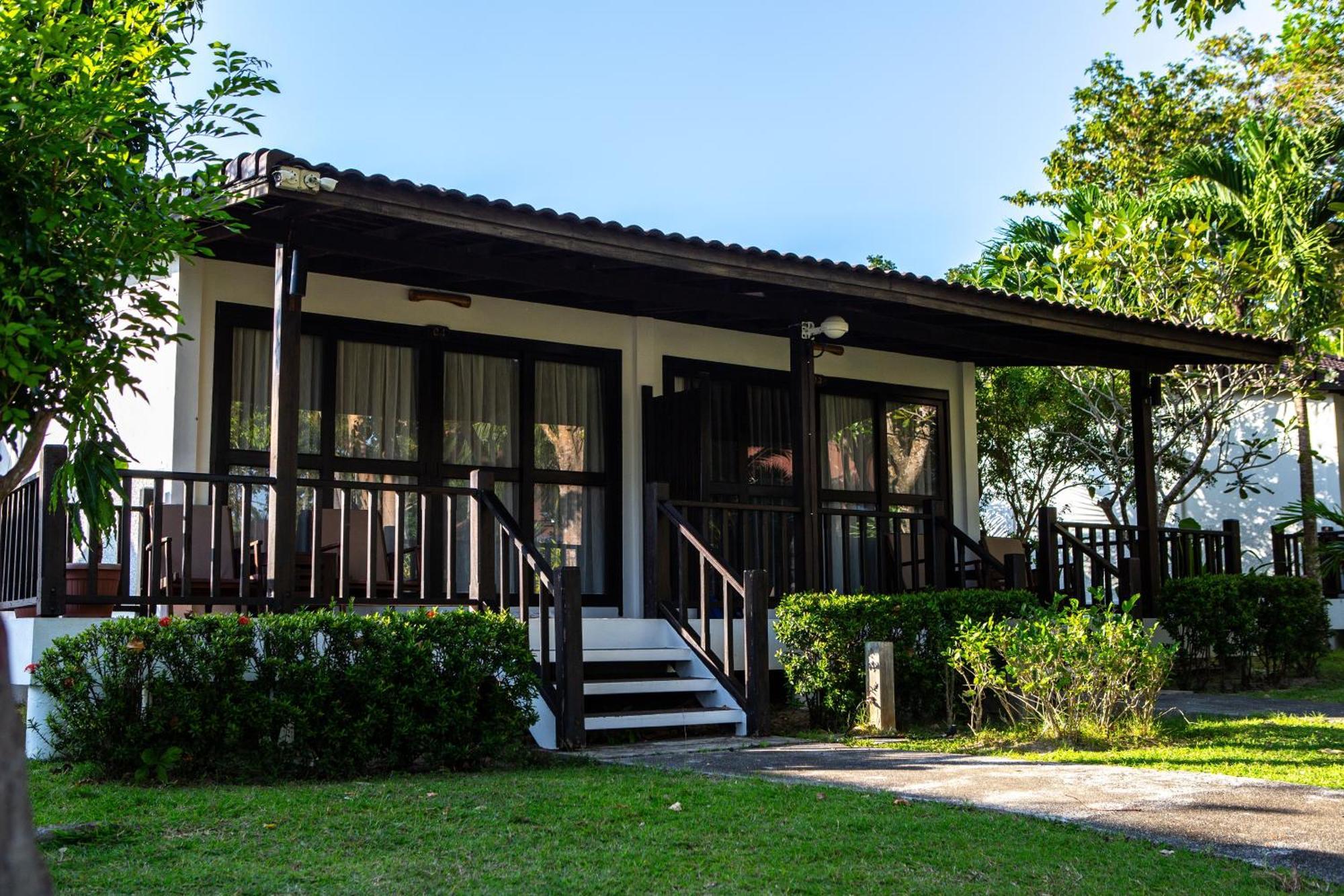 Ban Raya Resort And Spa Koh Racha Yai Exterior photo
