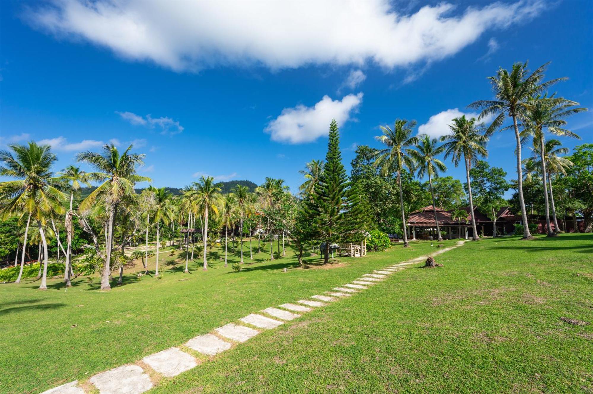 Ban Raya Resort And Spa Koh Racha Yai Exterior photo